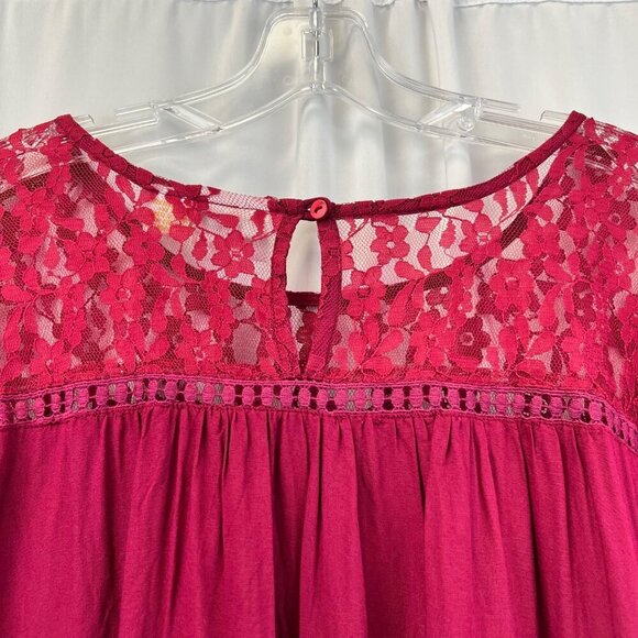 Collections Etc Women’s Lace Pullover Top Raspberry Size XL Keyhole - Picture 5 of 7